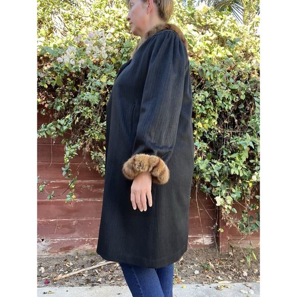 Vintage 1950's Long Black Wool Coat With Mink Trim - Picture 3 of 5